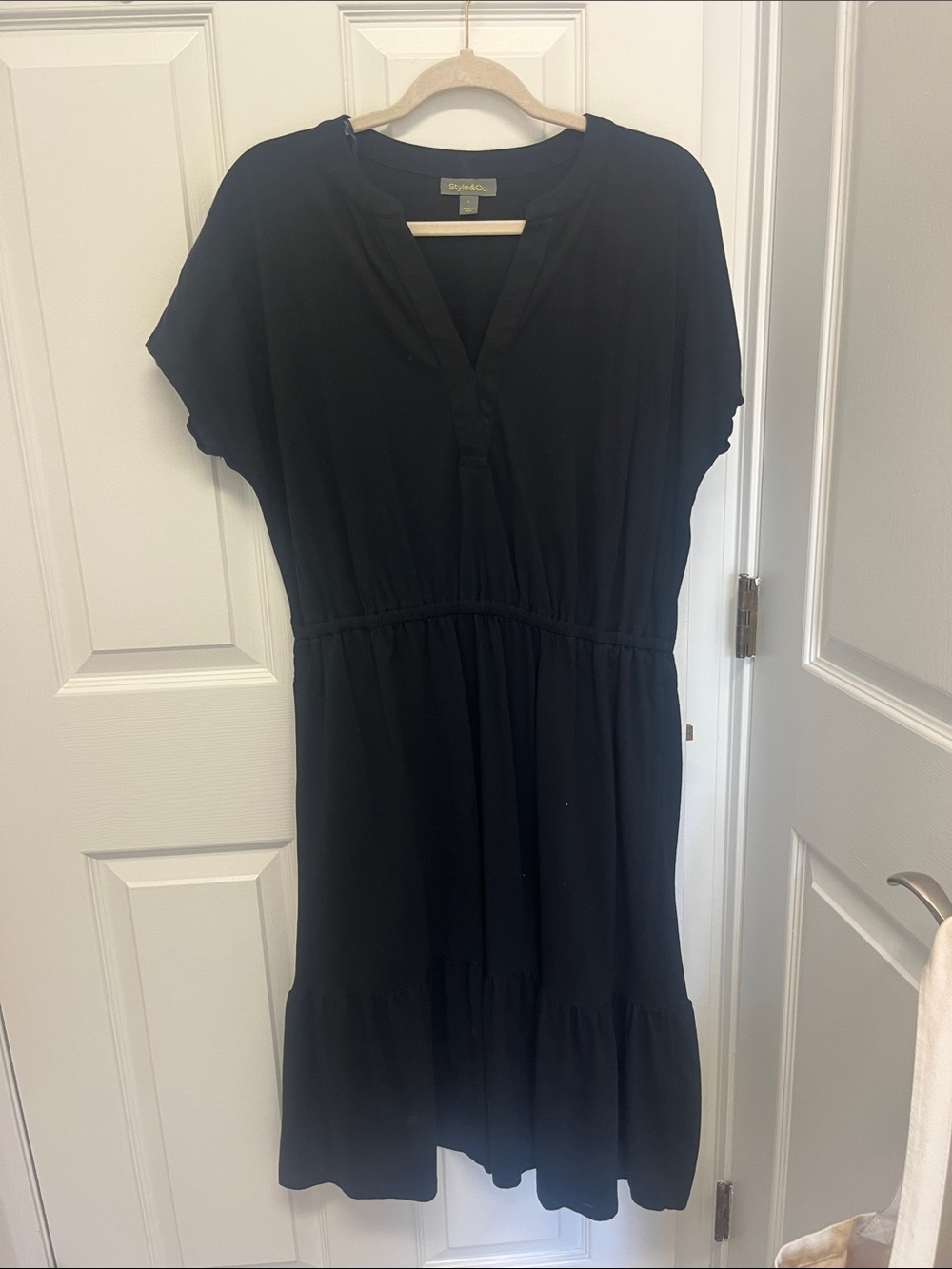 Eloquii Black V-Neck Short Sleeve Tiered Midi Dress